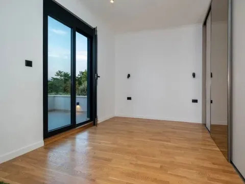 Rent, house, 182m², Donja Gorica, Podgorica - image 17