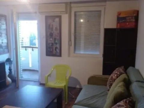 Izdavanje, jednosoban stan, 38m², Centar, Podgorica - image 2