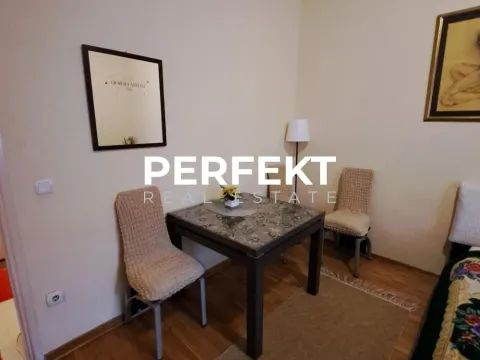 Prodaja, jednosoban stan, 25m², Cvetni Trg, Vračar Sve Podlokacije - image 5