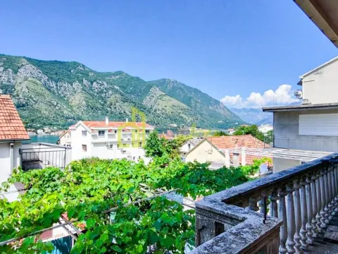 Prodaja, dvosoban stan, 59m², Kotor, Crna Gora - image 4