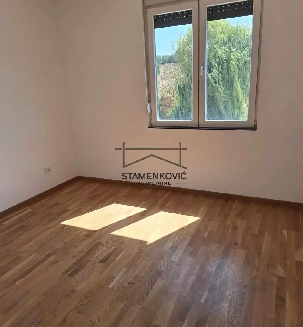 Prodaja, četvorosoban stan, 85m², Mišeluk, Petrovaradin