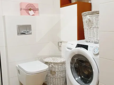 Izdavanje, trosoban stan, 100m², City Kvart, Podgorica - image 11