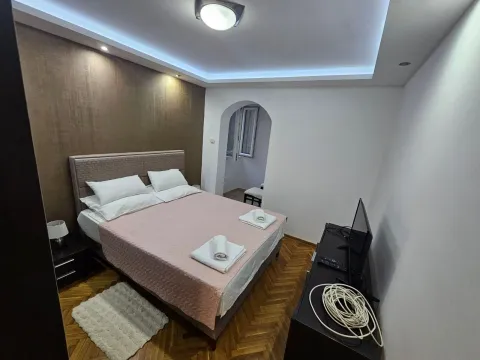 Rent, one bedroom apartment, 42m², Bečići, Budva - image 5