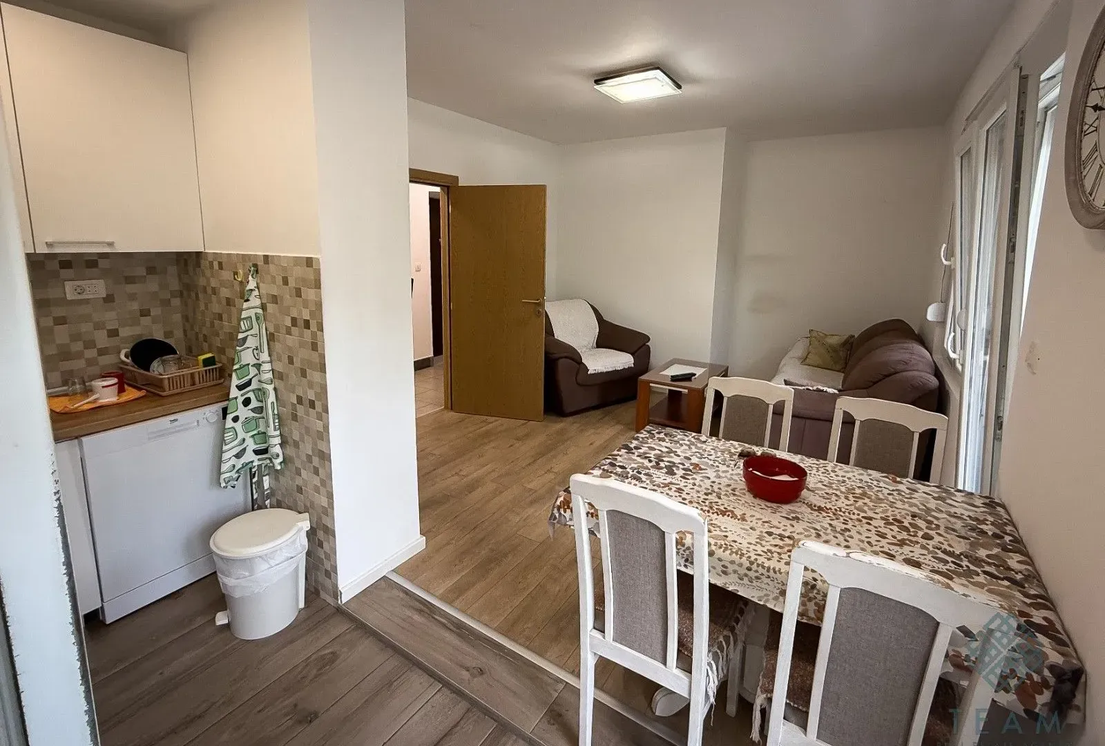 Izdavanje, dvosoban stan, 68m², Autobuska stanica, Podgorica