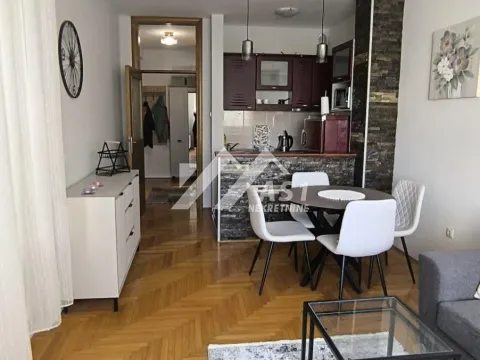 Izdavanje, dvosoban stan, 43m², Bulevar Oslobodjenja, Novi Sad Sve Podlokacije - image 4