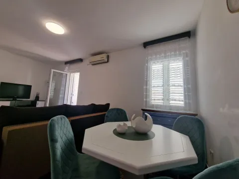 Sale, two bedroom apartment, 56m², Bečići, Budva - image 18