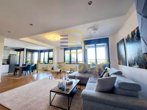 Prodaja, četvorosoban stan, 106m², Zemun Sve Podlokacije, Beograd - image 1