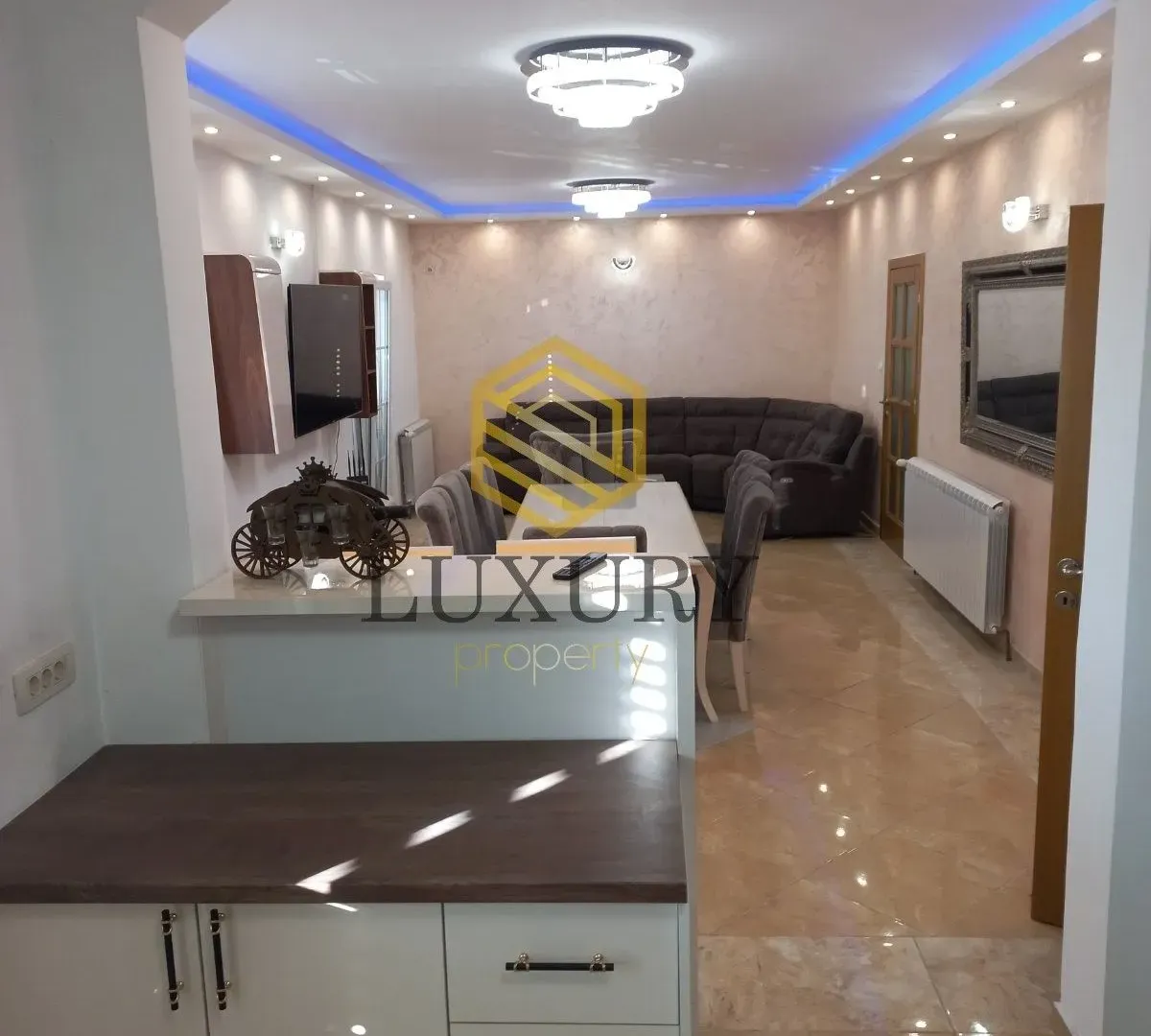 Izdavanje, kuća, 212m², Zeta, Podgorica