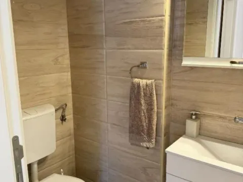 Izdavanje, trosoban stan, 83m², Voždovac Sve Podlokacije, Beograd - image 9