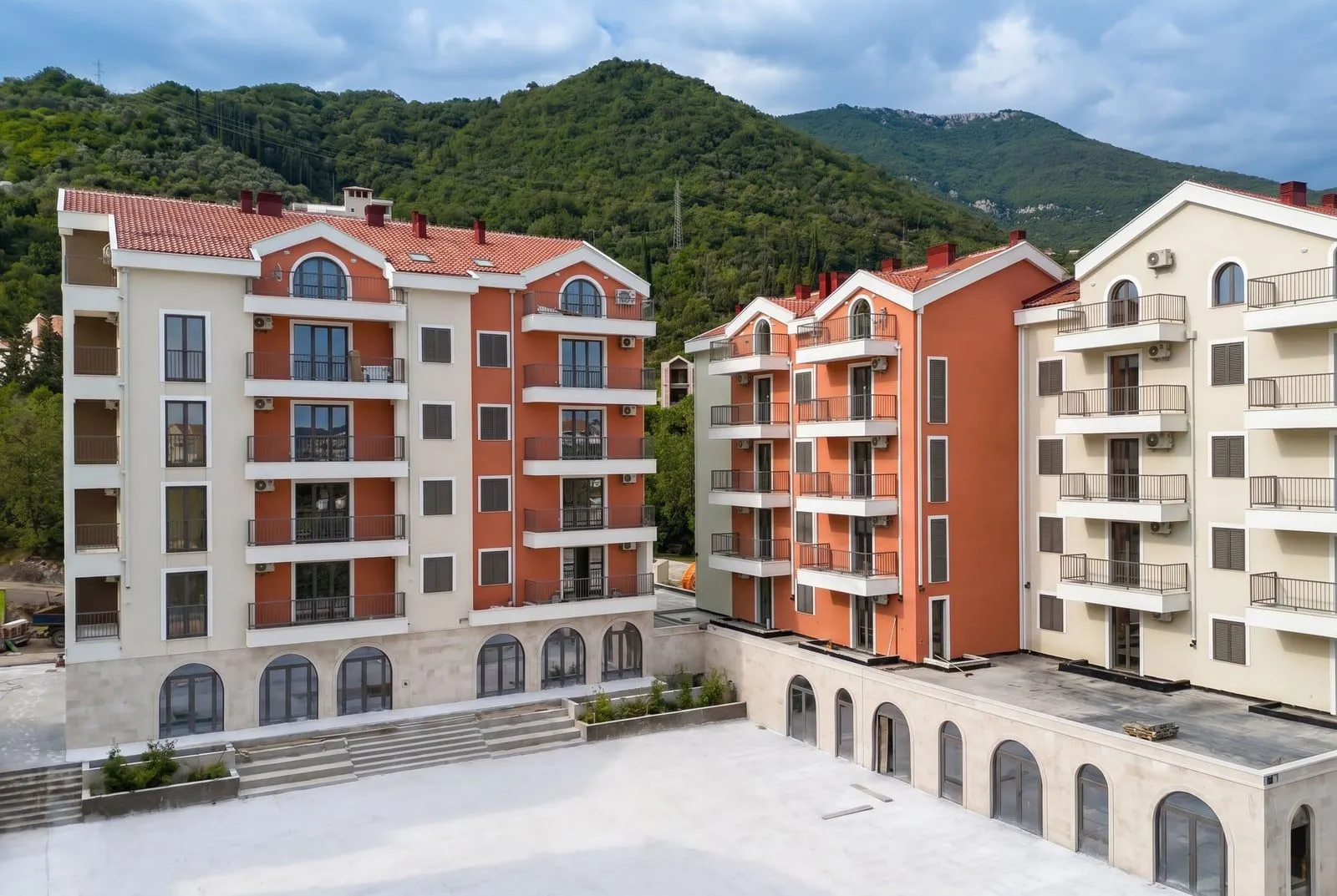 Prodaja, dvosoban stan, 52m², Tivat, Crna Gora