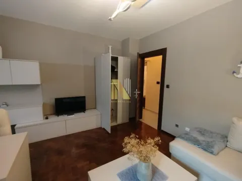 Izdavanje, trosoban stan, 73m², Grbavica, Novi Sad Sve Podlokacije - image 11