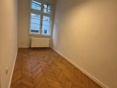 Izdavanje, trosoban stan, 70m², Stari Grad, Beograd - image 9