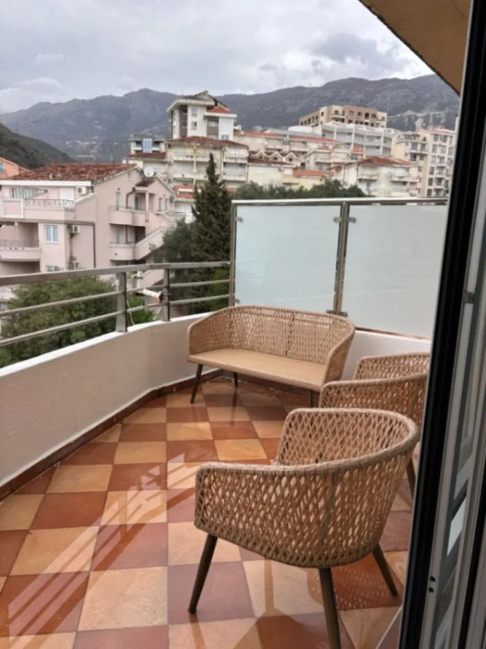 Sale, one bedroom apartment, 71m², Bečići, Budva