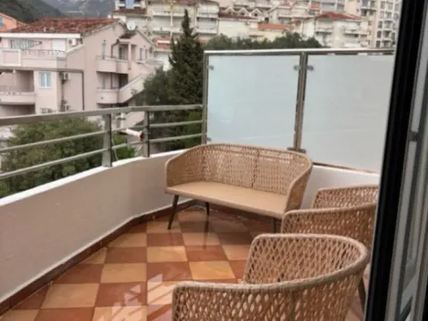 Sale, one bedroom apartment, 71m², Bečići, Budva - image 3