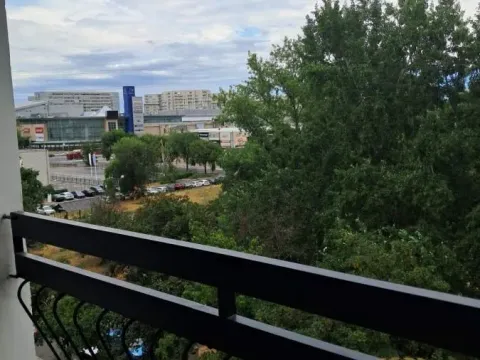 Izdavanje, trosoban stan, 68m², Novi Beograd Blok 70, Novi Beograd Sve Podlokacije - image 3