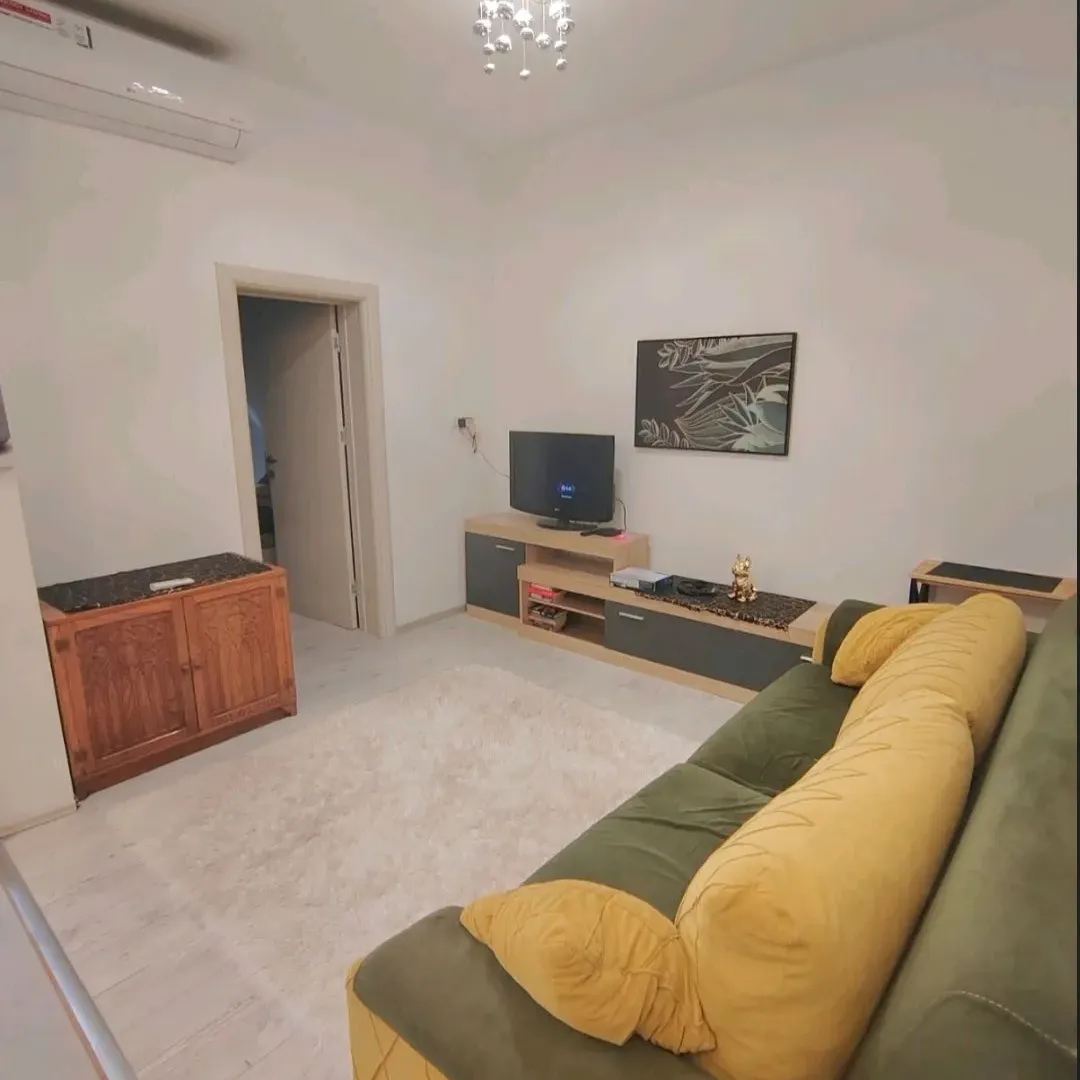 Rent, one bedroom apartment, 70m², Bečići, Budva