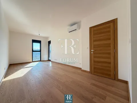 Izdavanje, jednosoban stan, 47m², City Kvart, Podgorica - image 1