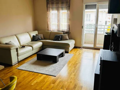 Prodaja, jednosoban stan, 51m², City Kvart, Podgorica - image 1