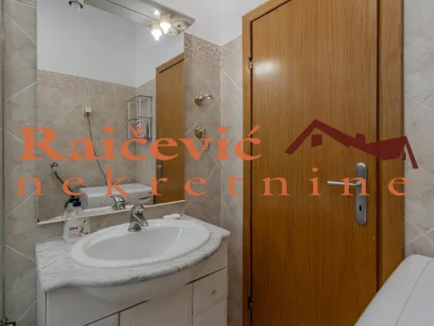 Prodaja, jednosoban stan, 40m², Centar, Stara Pazova - image 17