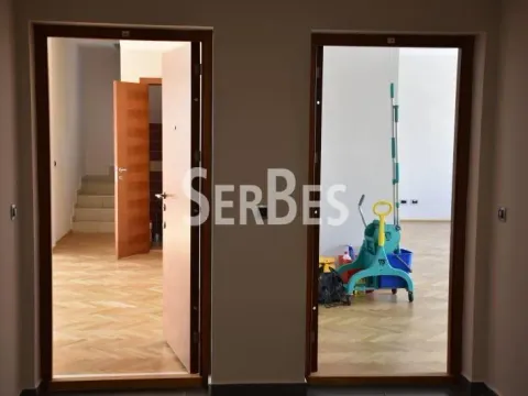 Izdavanje, poslovni prostor, 185m², Spens, Novi Sad Sve Podlokacije - image 9