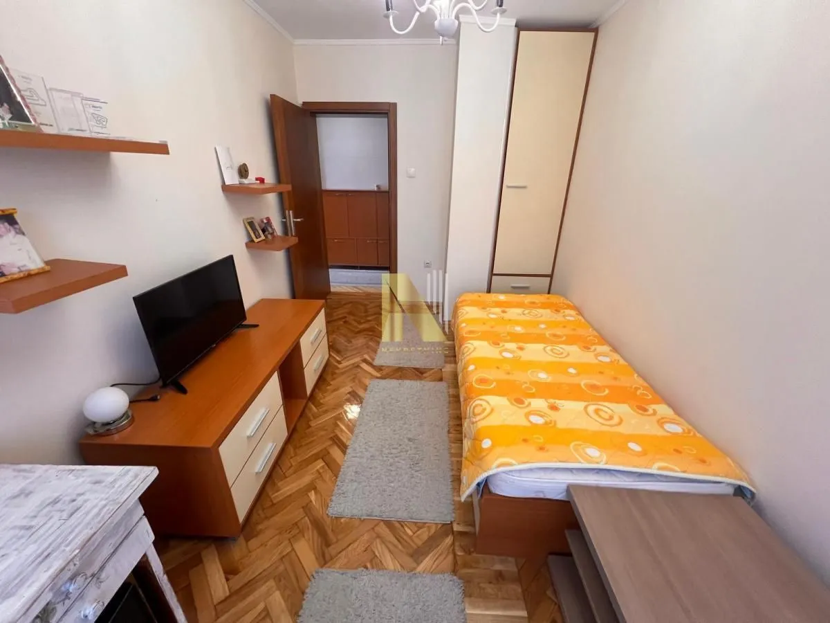 Prodaja, četvorosoban stan, 88m², Veternik, Novi Sad Sve Podlokacije