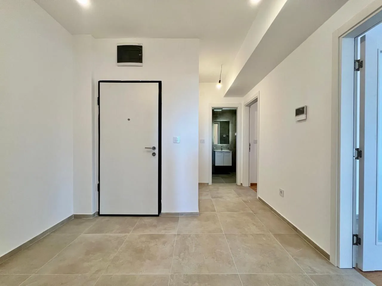 Prodaja, trosoban stan, 104m², Stari Aerodrom, Podgorica