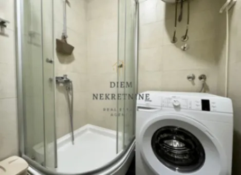 Izdavanje, jednosoban stan, 50m², City Kej, Podgorica - image 8