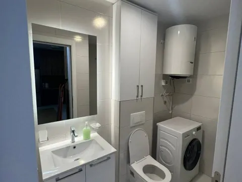 Izdavanje, jednosoban stan, 47m², Stari Aerodrom, Podgorica - image 5