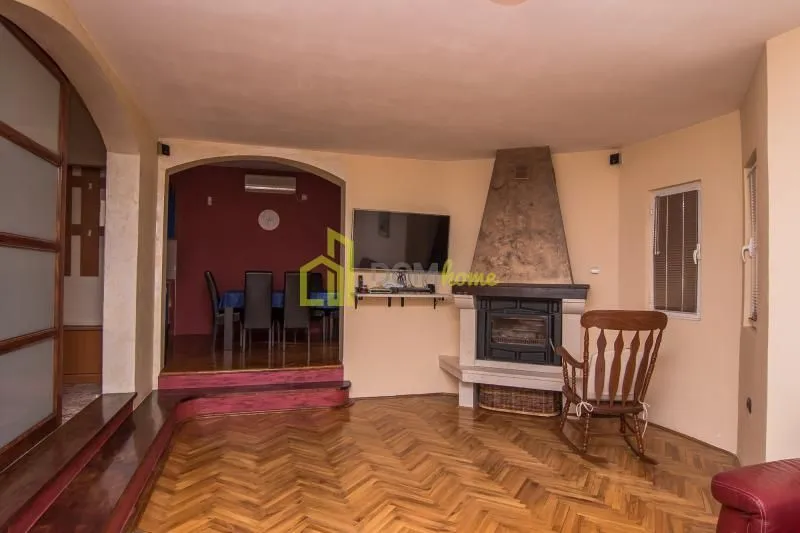 Rent, house, 200m², Donja Gorica, Podgorica