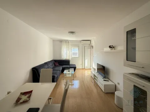 Rent, two bedroom apartment, 68m², City Kvart, Podgorica - image 1