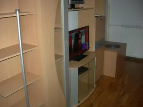 Izdavanje, jednosoban stan, 37m², Slavija, Vračar Sve Podlokacije - image 5