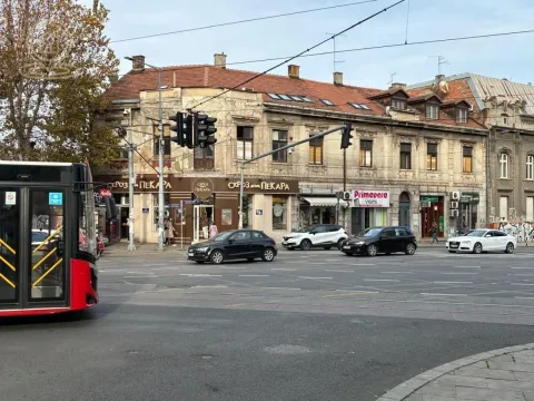 Rent, two bedroom apartment, 33m², Stari Grad, Beograd - image 9