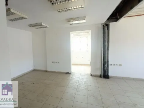 Izdavanje, poslovni prostor, 166m², Obrenovac, Beograd - image 9
