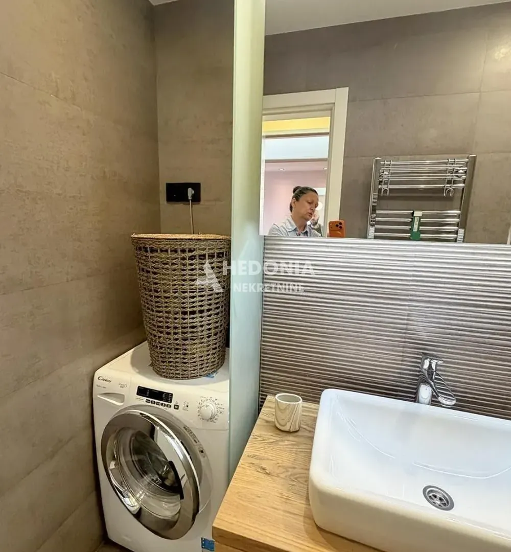 Izdavanje, dvosoban stan, 51m², Novi Beograd Blok 65, Novi Beograd Sve Podlokacije