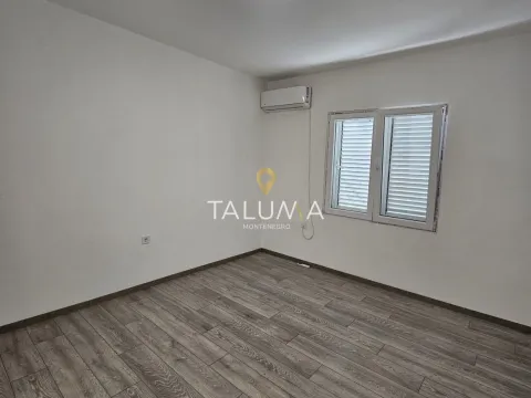 Izdavanje, kuća, 210m², Masline, Podgorica - image 16
