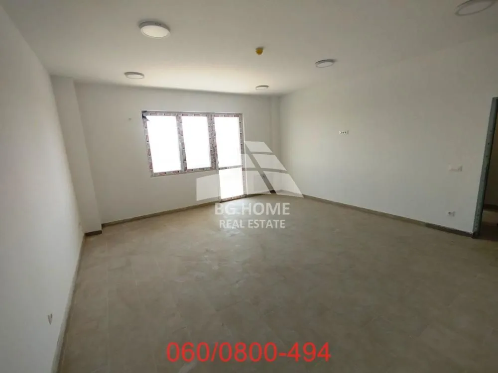 Rent, office space, 2318m², Dobanovci, Surčin