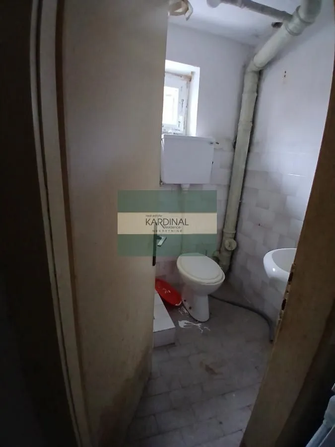 Prodaja, kuća, 330m², Topola, Srbija