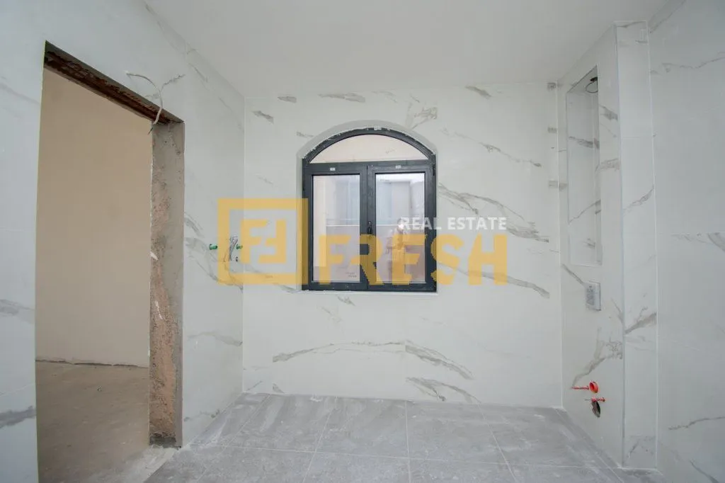 Prodaja, četvorosoban stan, 206m², Momišići, Podgorica