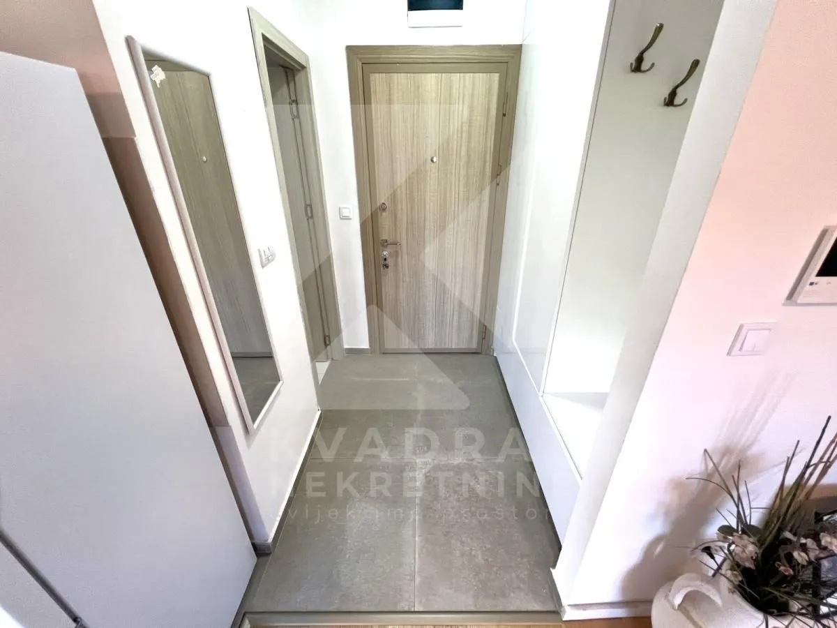 Prodaja, garsonjera, 30m², Centar, Podgorica