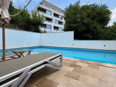 Rent, two bedroom apartment, 100m², Tivat, Crna Gora - image 32