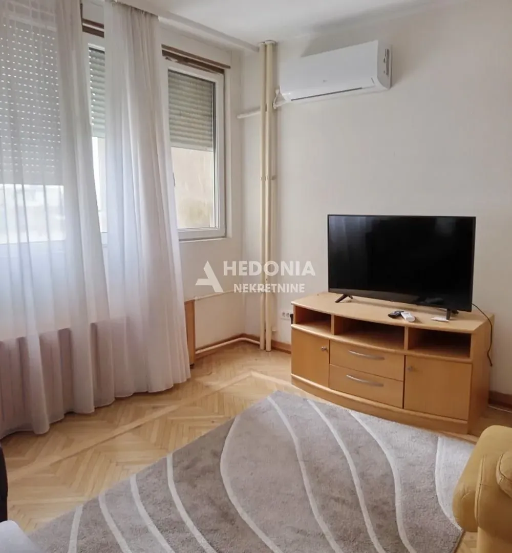 Izdavanje, dvosoban stan, 50m², Kalemegdan, Beograd
