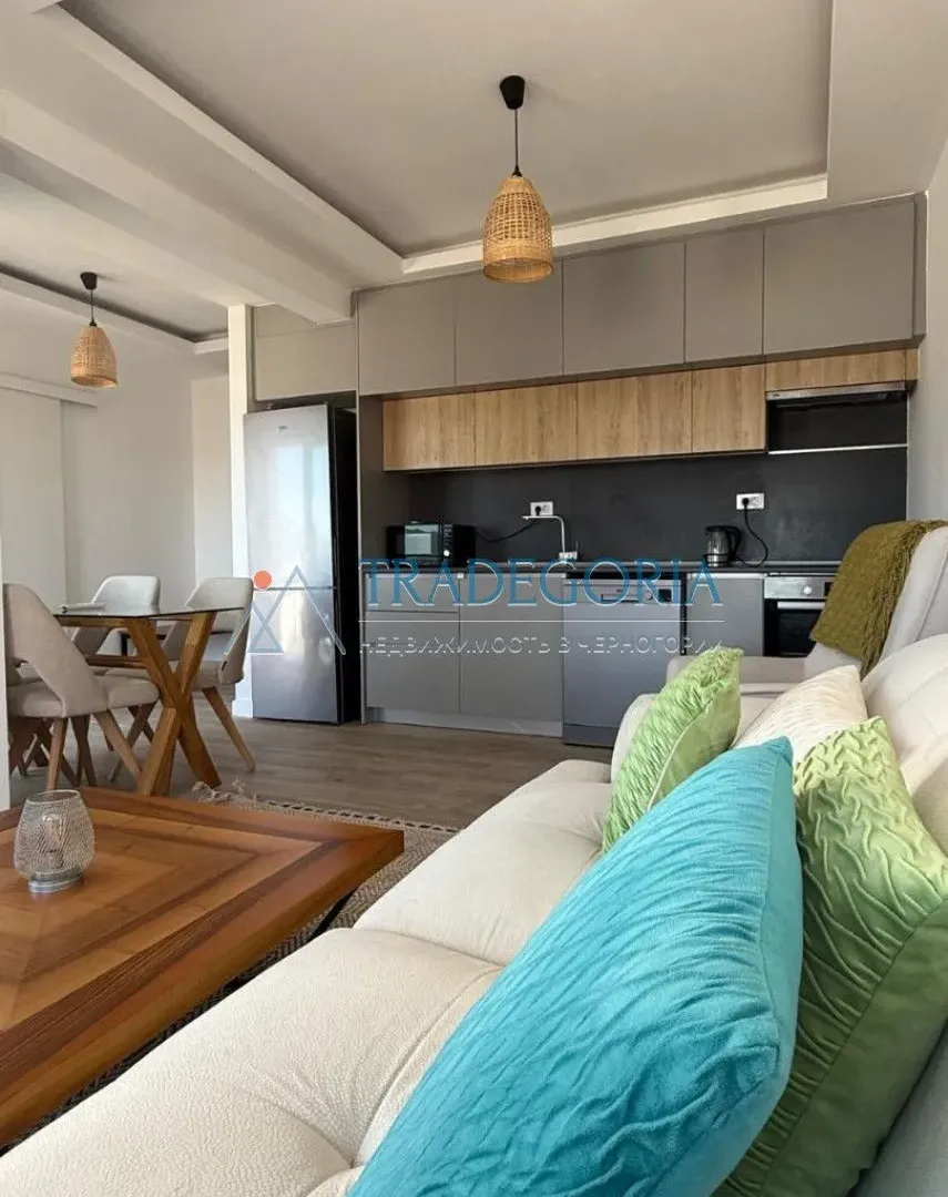 Prodaja, dvosoban stan, 70m², Tivat, Crna Gora