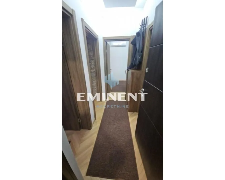 Izdavanje, dvosoban stan, 46m², Banovo Brdo, Beograd