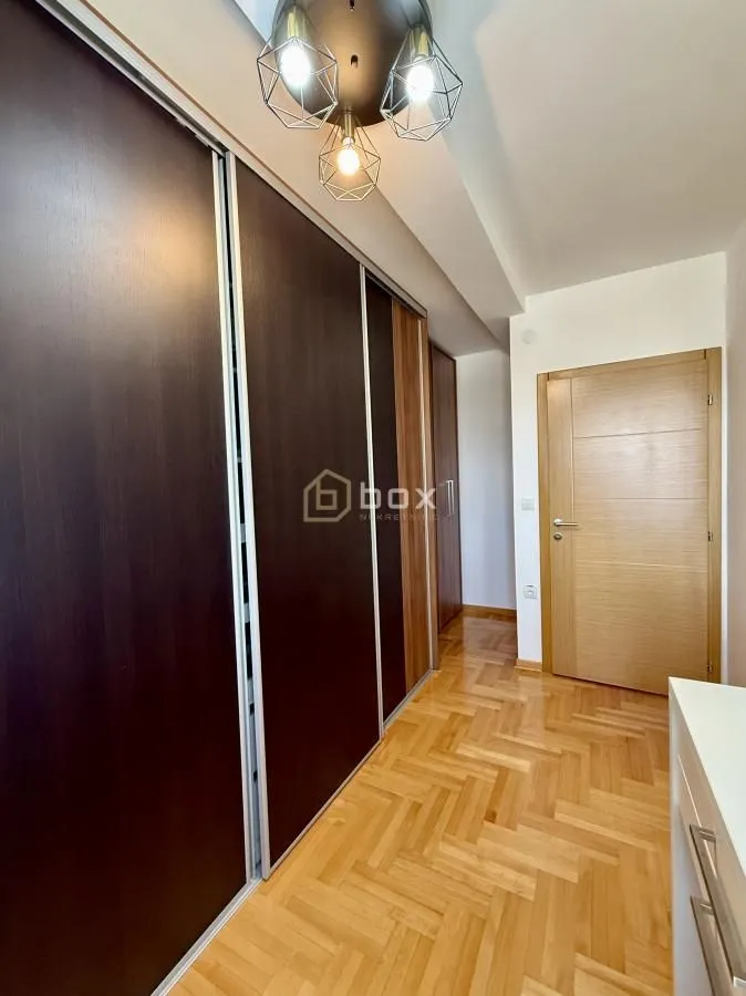 Prodaja, dvosoban stan, 67m², Palilula, Niš