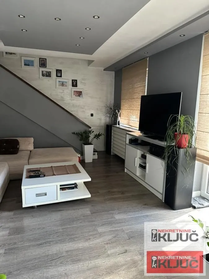 Prodaja, trosoban stan, 81m², Sajmište, Novi Sad