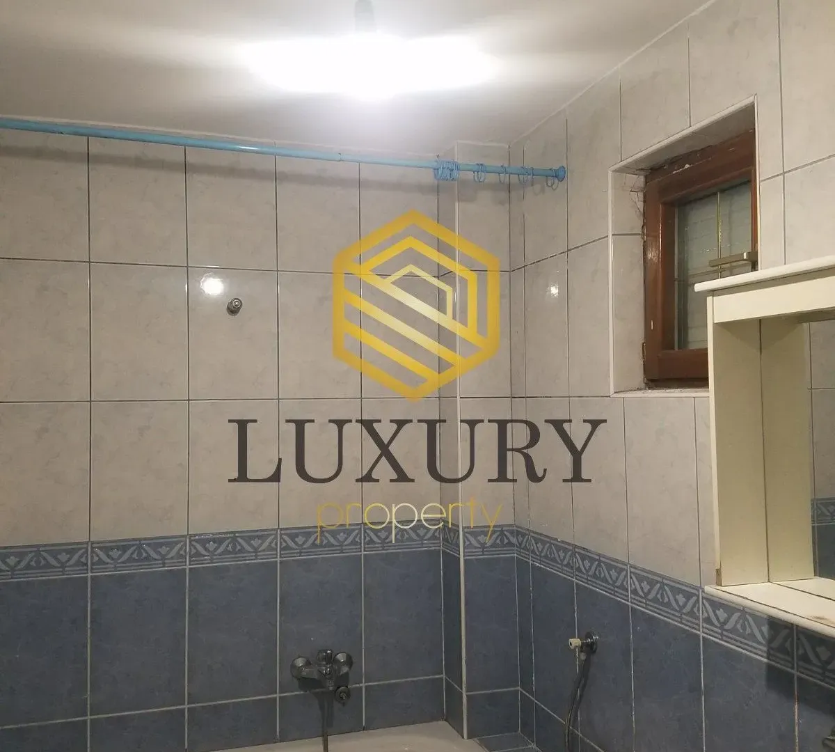 Izdavanje, stan, 140m², Zlatica, Podgorica