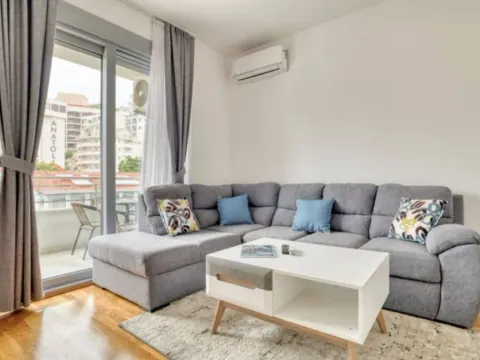 Rent, apartment, 70m², Bečići, Budva - image 10