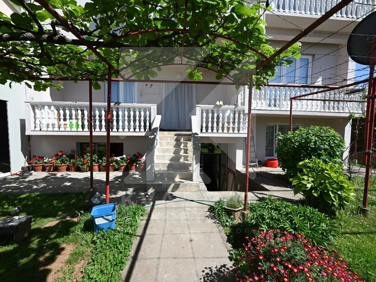 Prodaja, kuća, 370m², Stari Aerodrom, Podgorica