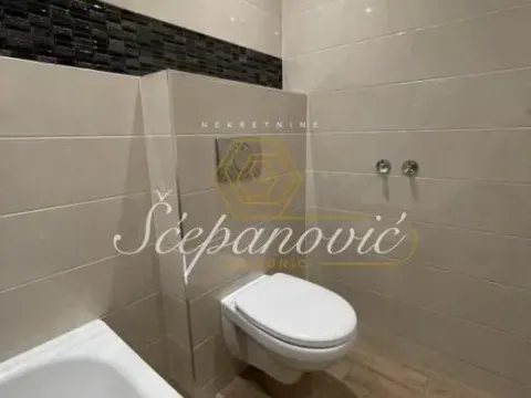 Prodaja, četvorosoban stan, 104m², Bulevar Evrope, Novi Sad Sve Podlokacije - image 6