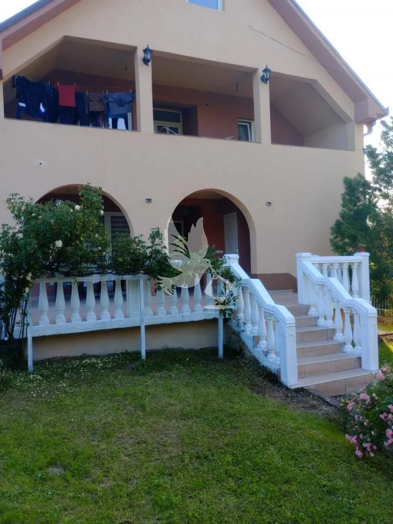 Sale, house, 240m², Mali Požarevac, Sopot